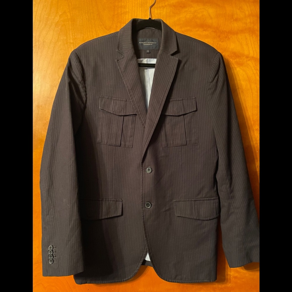 Banana Republic Tailored Fit Pinstripe Blazer🖤